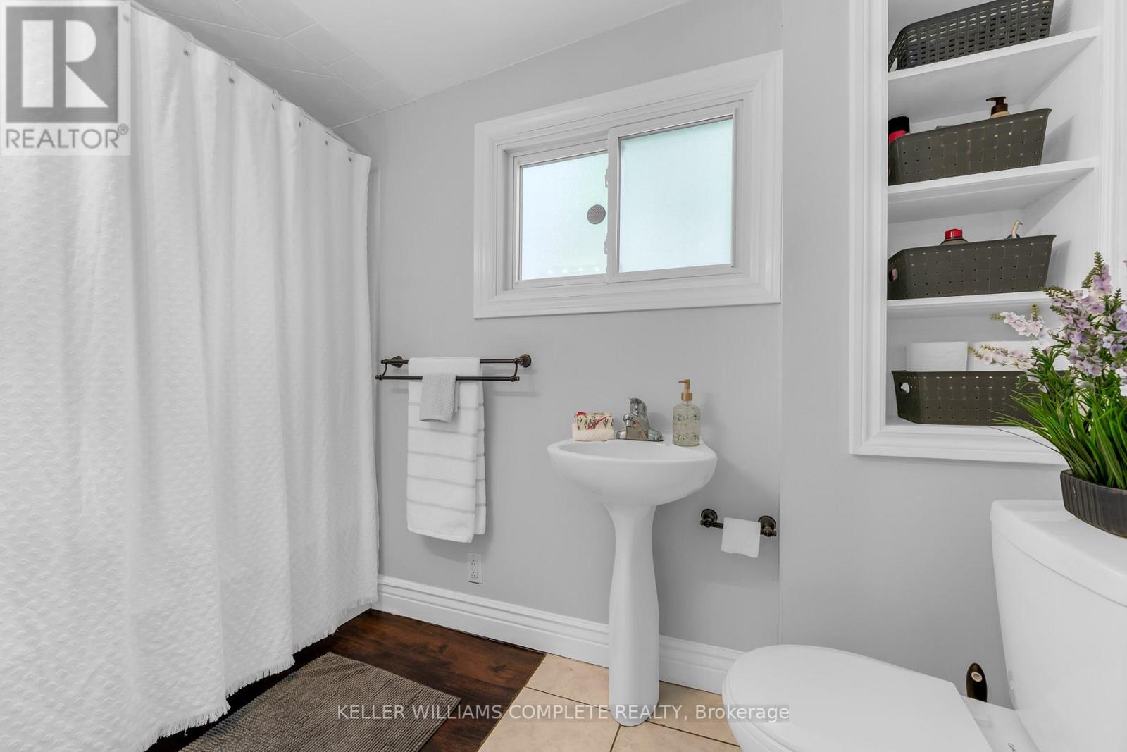 110 OAK STREET - 21