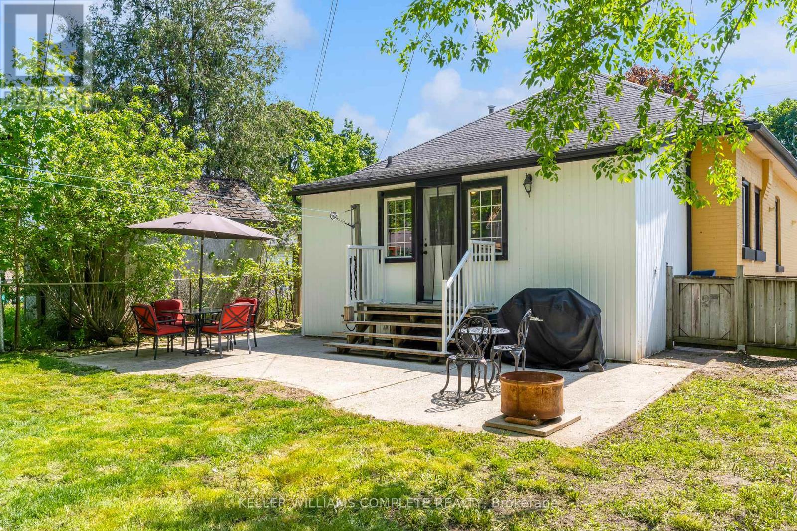 110 OAK STREET - 22