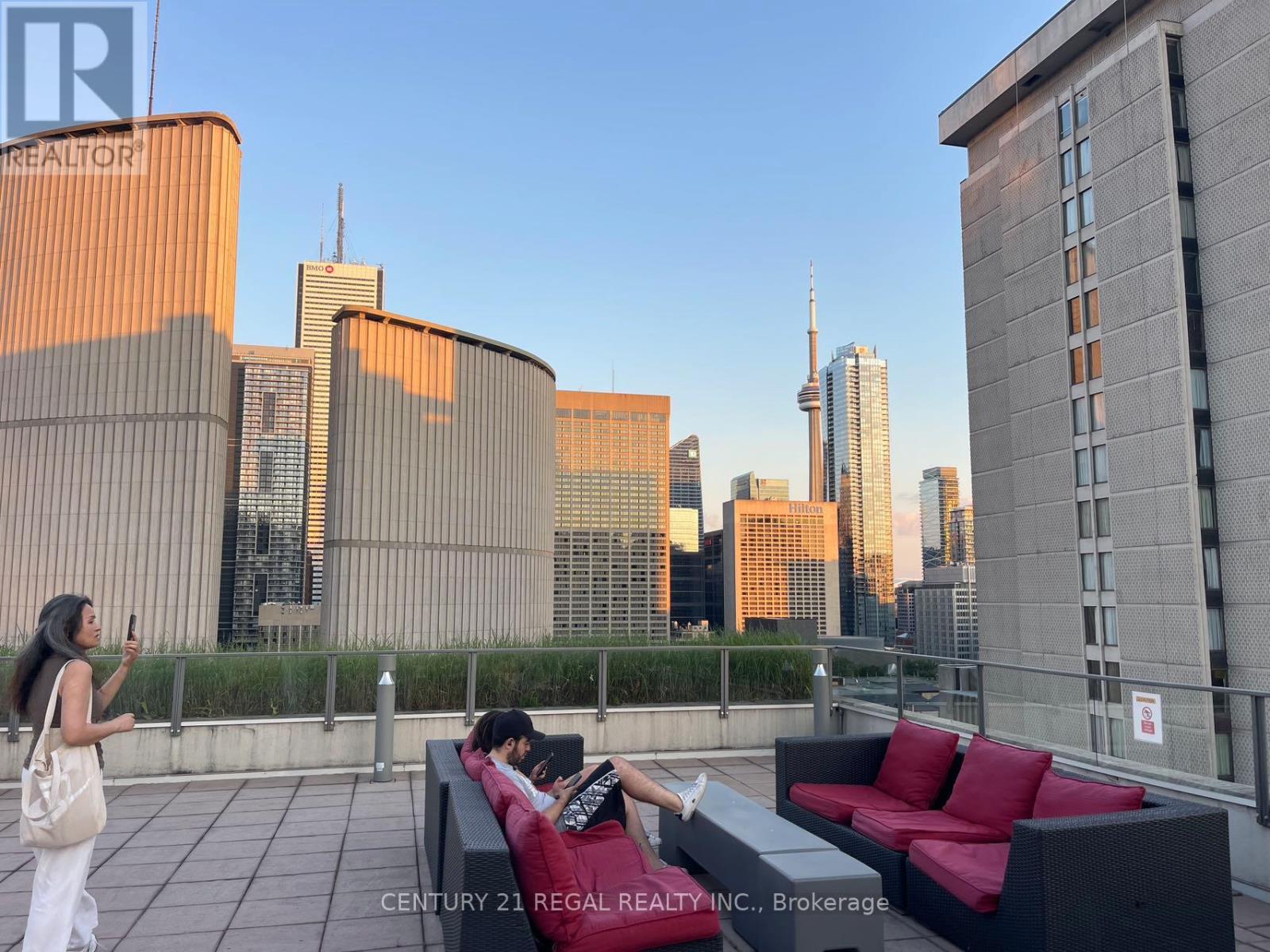 #533 111 ELIZABETH STREET - 29