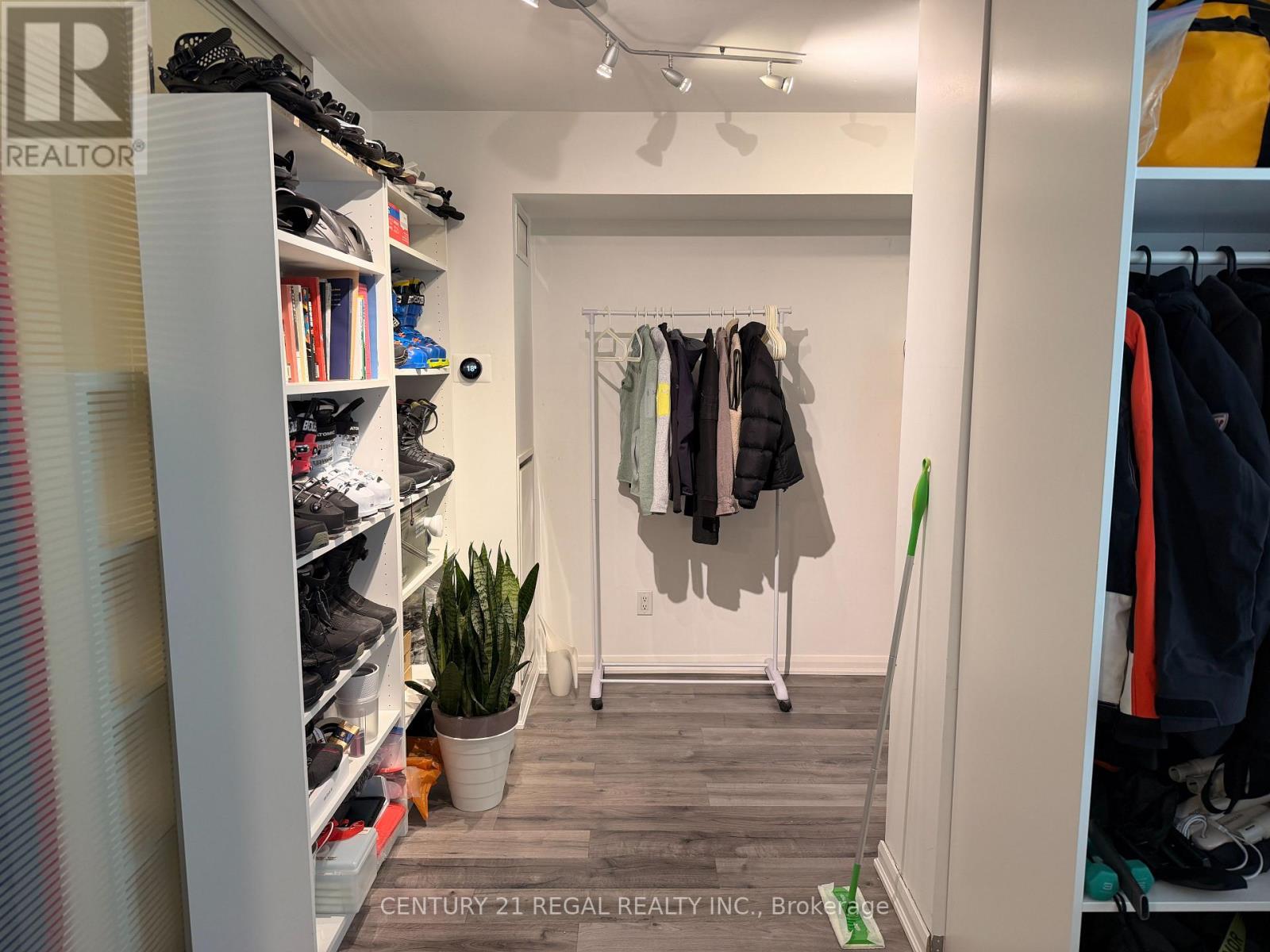 #533 111 ELIZABETH STREET - 28