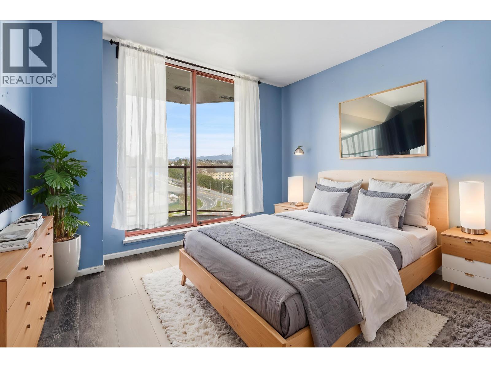 901 38 LEOPOLD PLACE, New Westminster