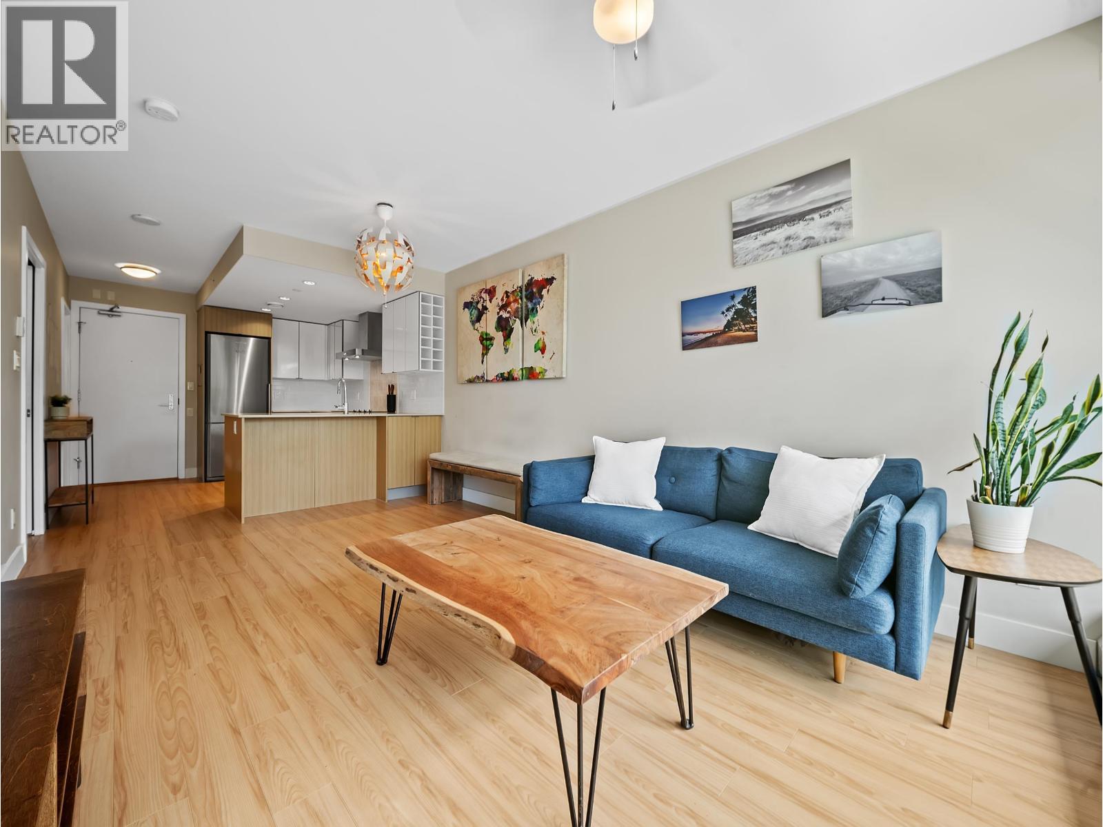 213 159 2ND Avenue - main photo