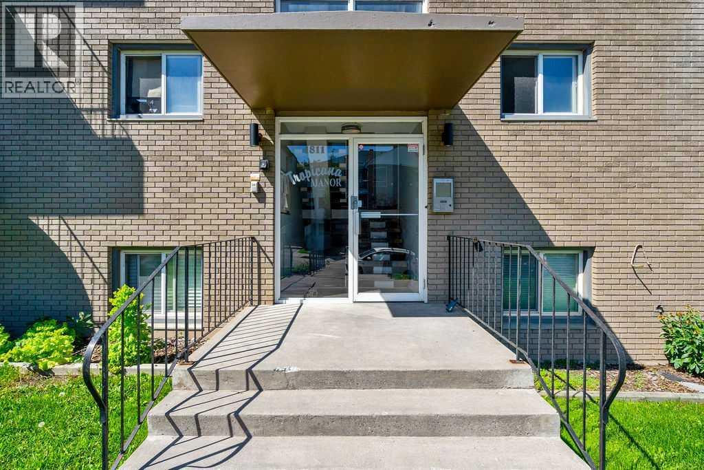 #404 1811 18A Street SW - 2