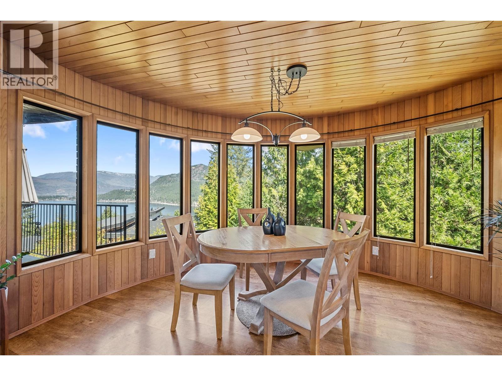 2631 Grand View Place, Blind Bay