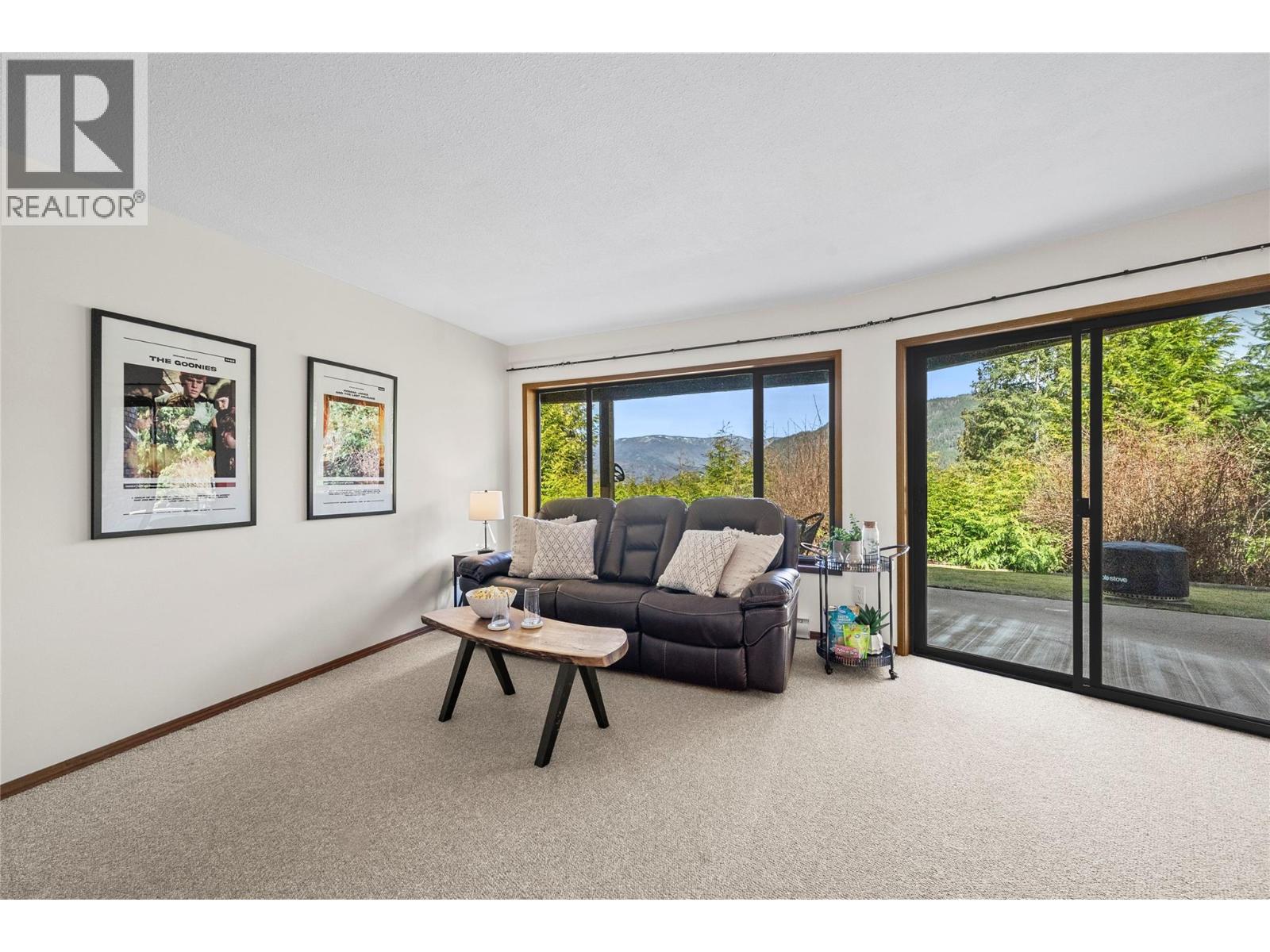 2631 Grand View Place, Blind Bay