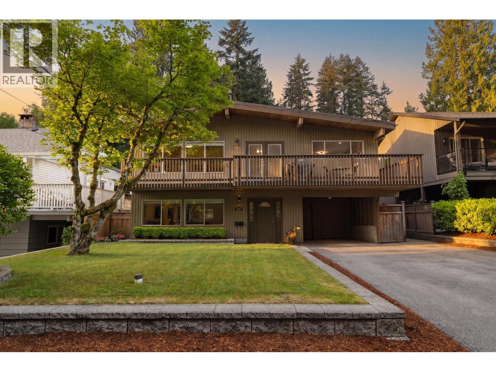 676 WELLINGTON DRIVE — photo 3