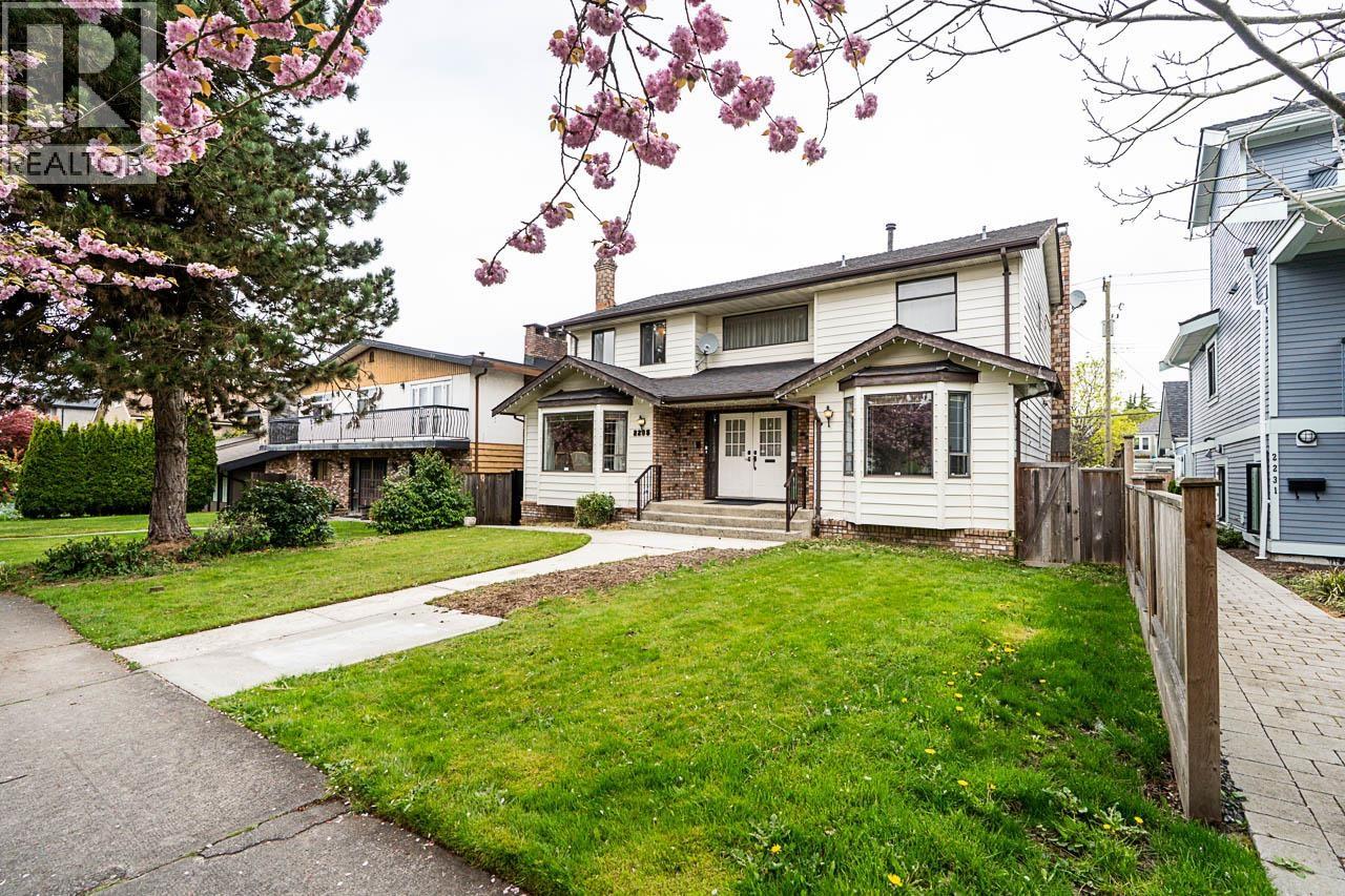 2235 16TH Avenue - main photo