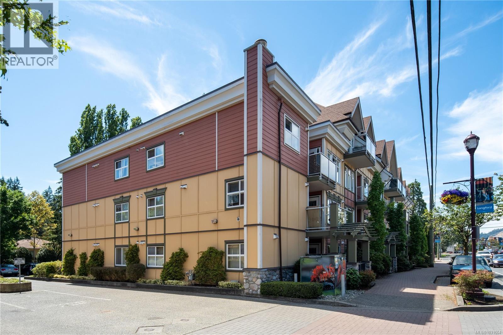 205 663 Goldstream Avenue - photo 2