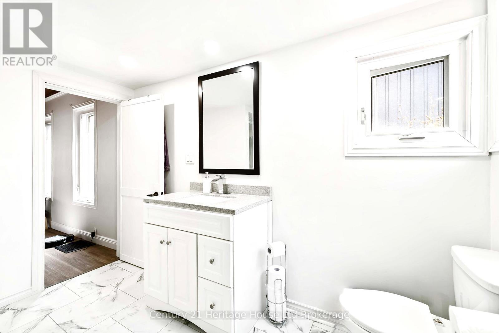 34 HUMBOLDT PARKWAY - 14