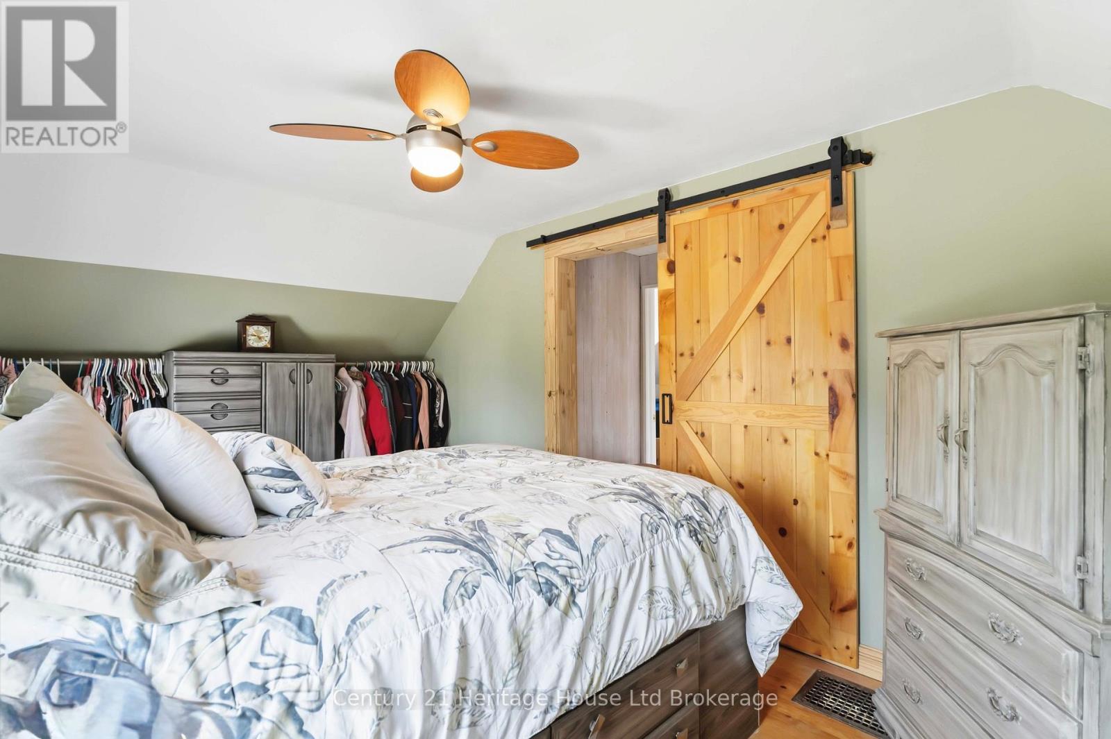 34 HUMBOLDT PARKWAY - 19