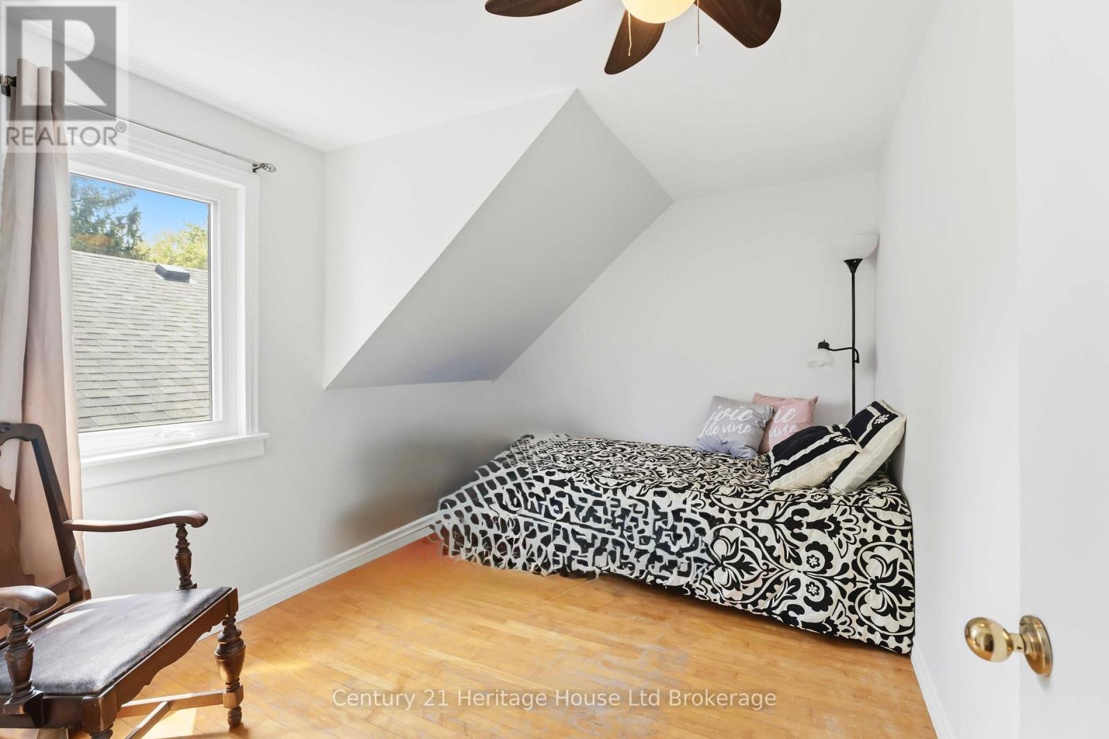 34 HUMBOLDT PARKWAY - 22