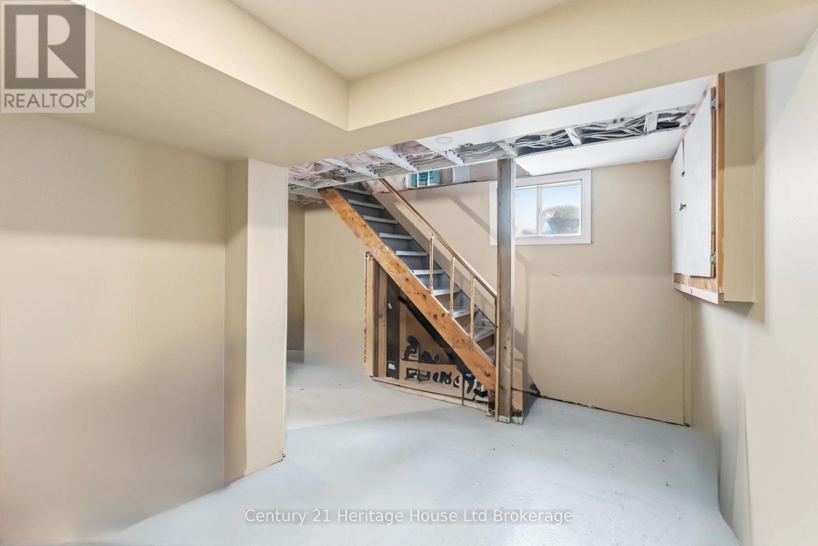 34 HUMBOLDT PARKWAY - 24