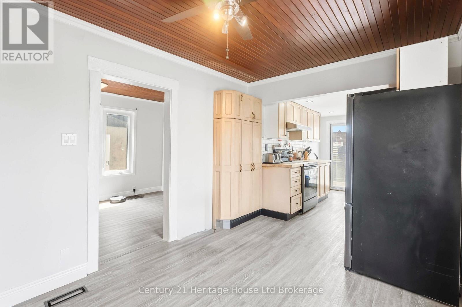 34 HUMBOLDT PARKWAY - 5