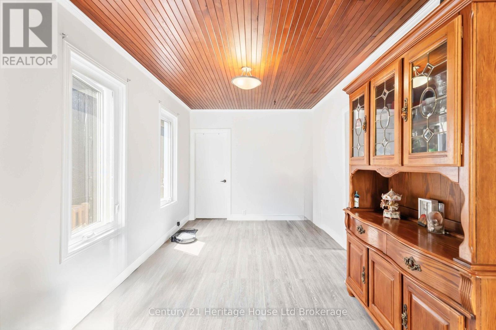 34 HUMBOLDT PARKWAY - 7