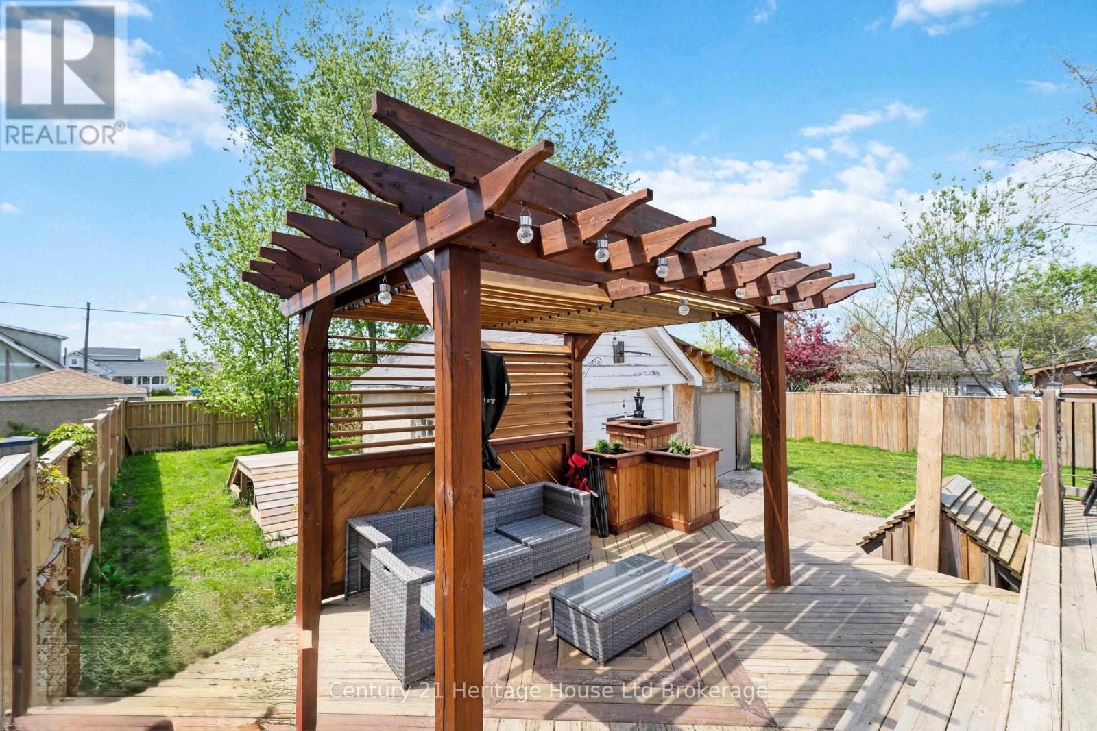34 HUMBOLDT PARKWAY - 27