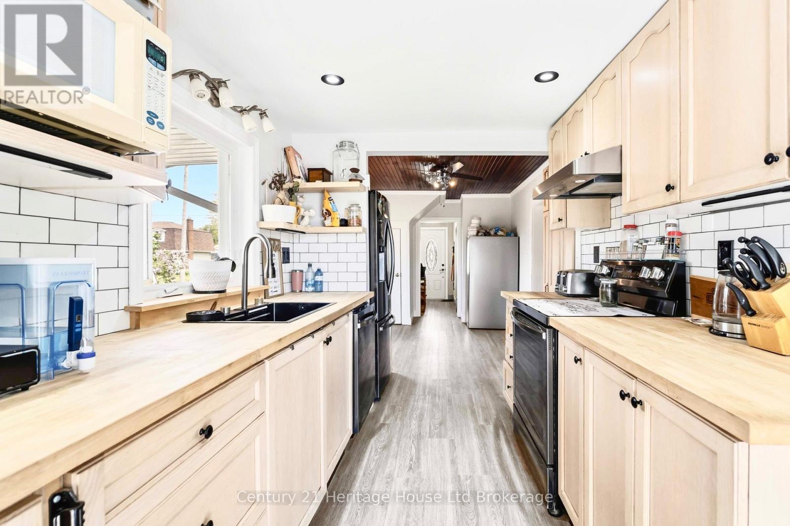 34 HUMBOLDT PARKWAY - 4