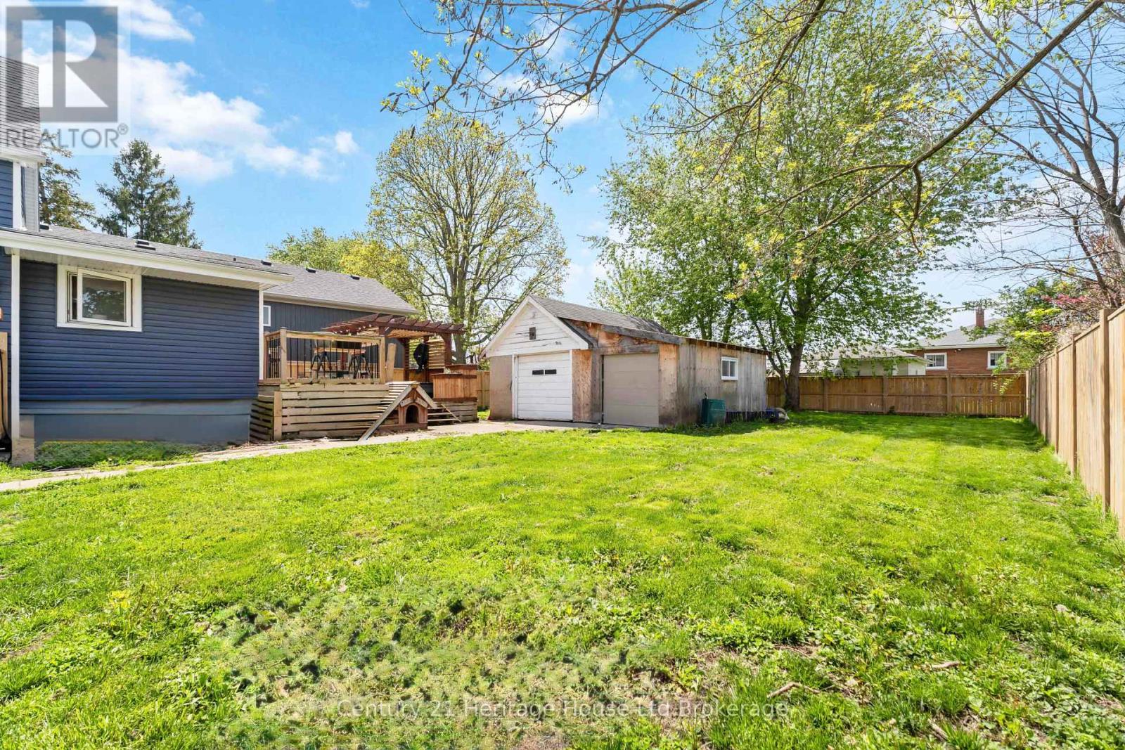 34 HUMBOLDT PARKWAY - 29