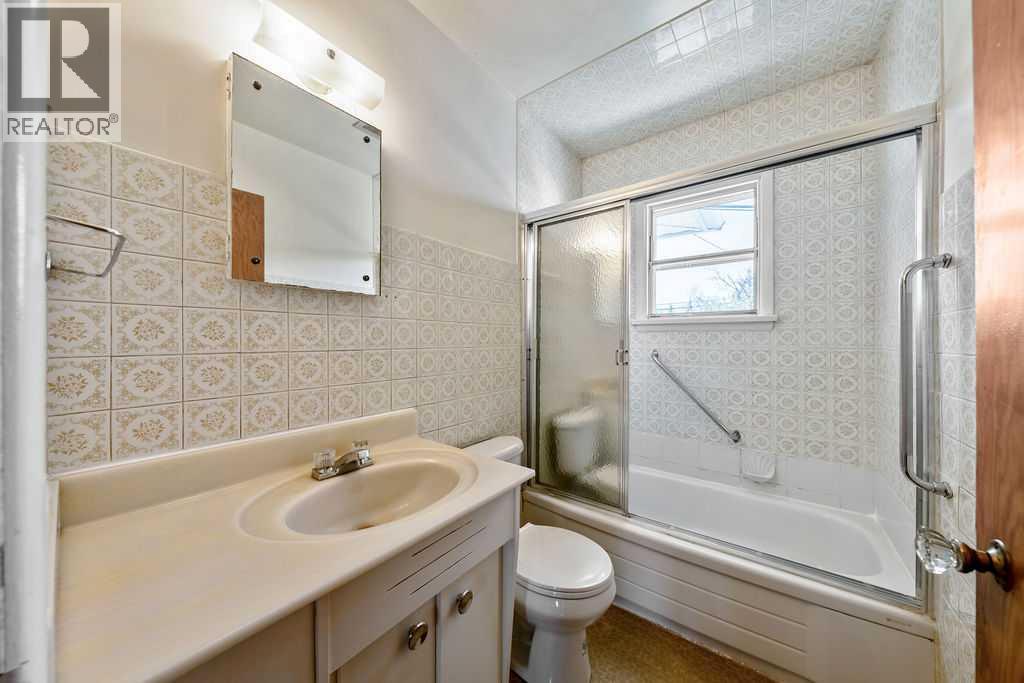 1447 Renfrew Drive NE - 10