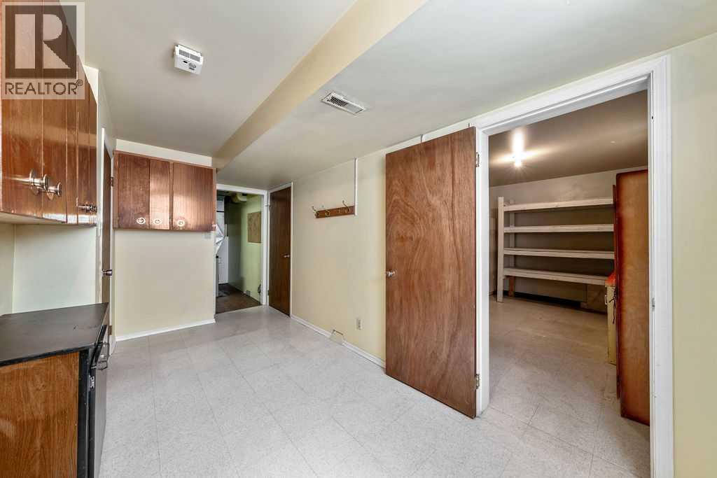 1447 Renfrew Drive NE - 11
