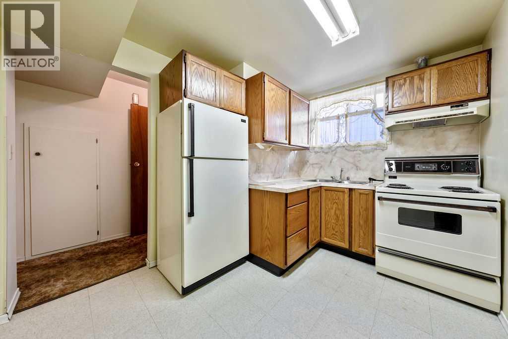 1447 Renfrew Drive NE - 16