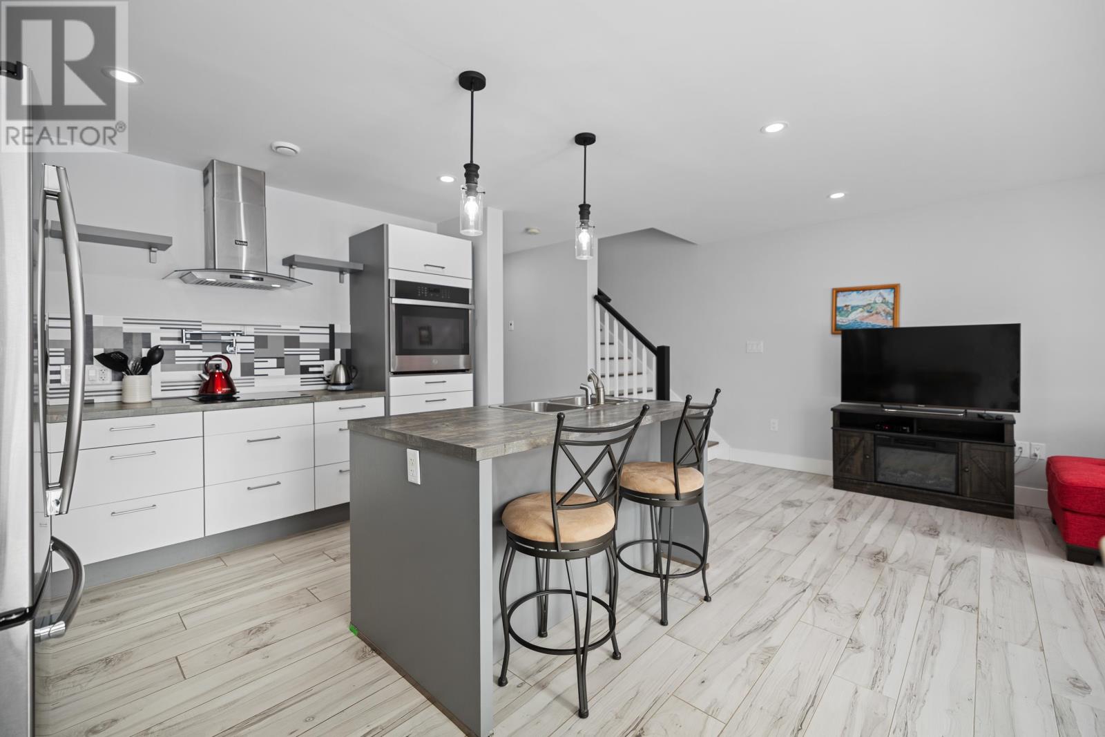 84 Enderis Lane - 11