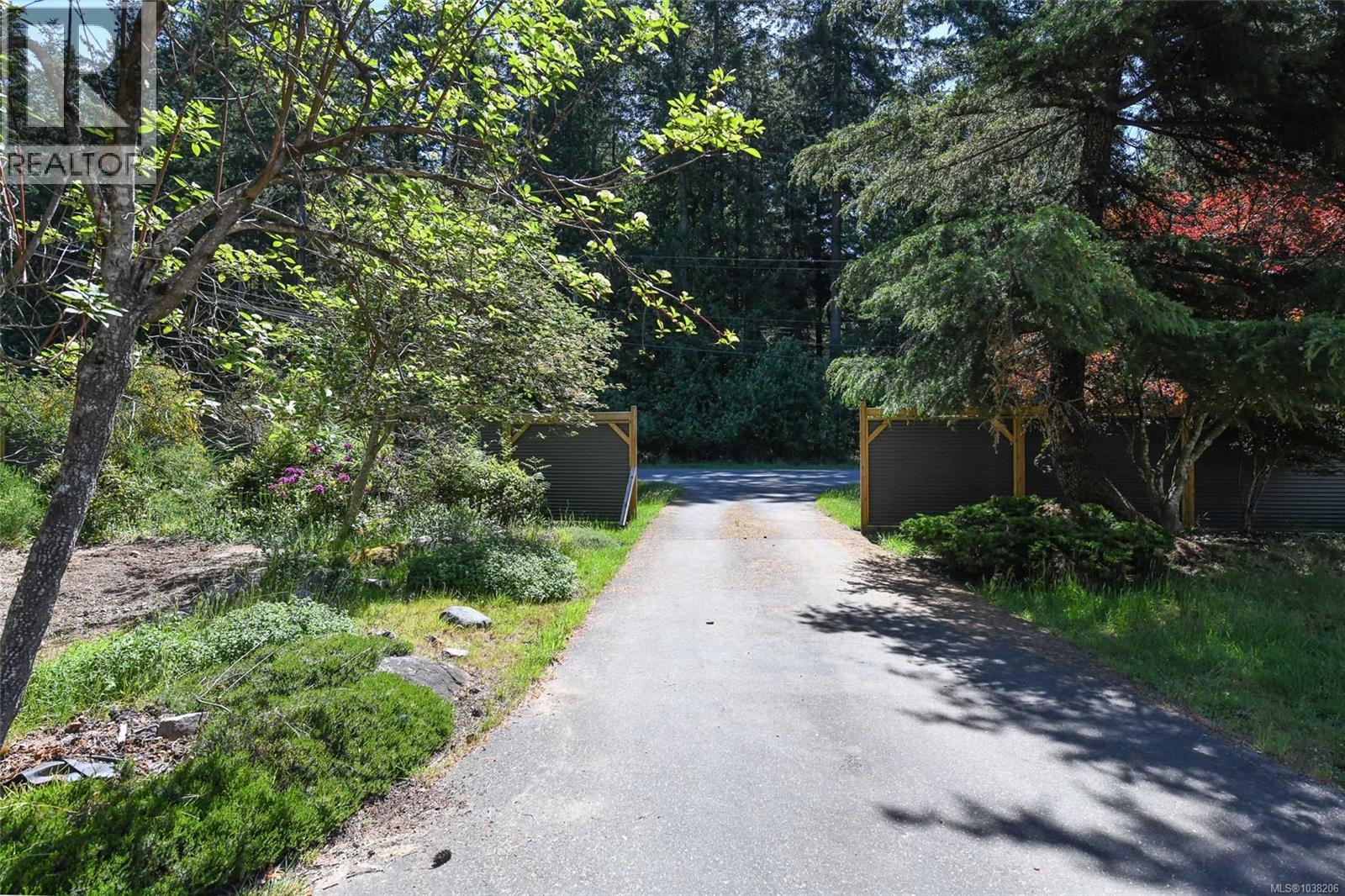 2410 Huband Rd - 2