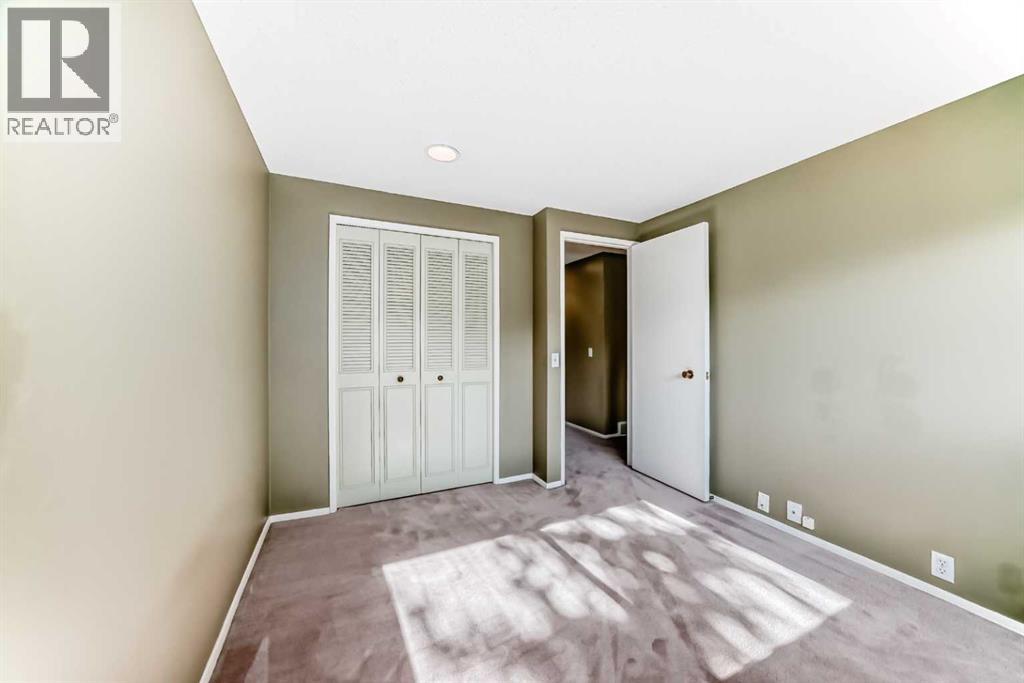 #10 3302 50 Street NW - 34