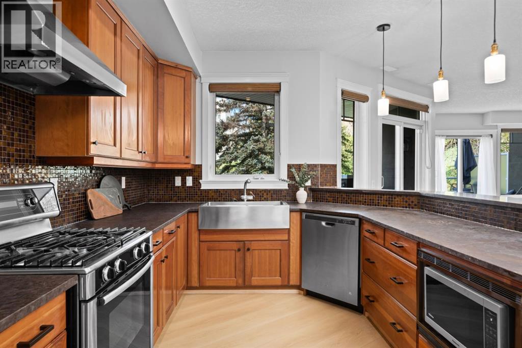 525 5 Street NE - 4