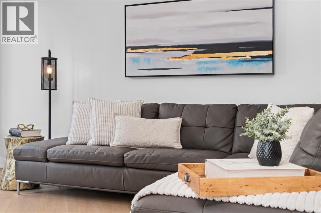 525 5 Street NE - 8