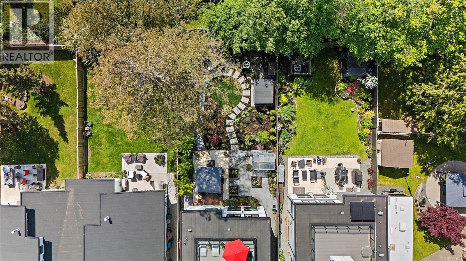 9499 Maryland Dr - 19