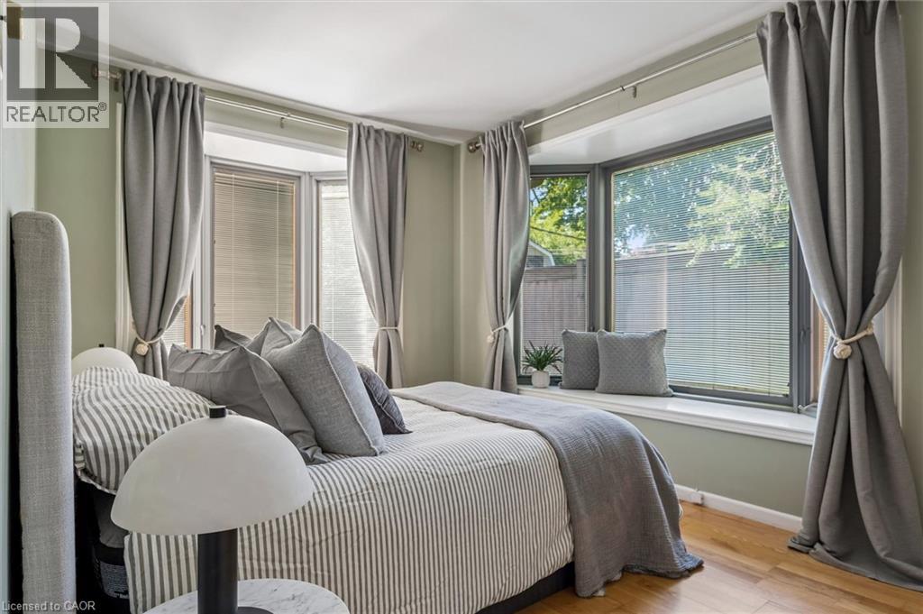 90 DEAN Avenue - 25