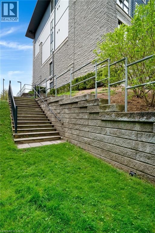 #LL06 50 BRYAN Court - 31