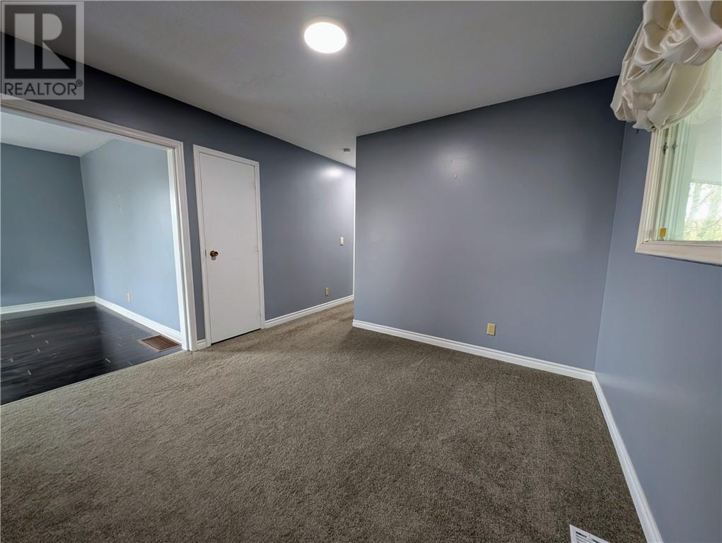 235 Mississauga Avenue - 10