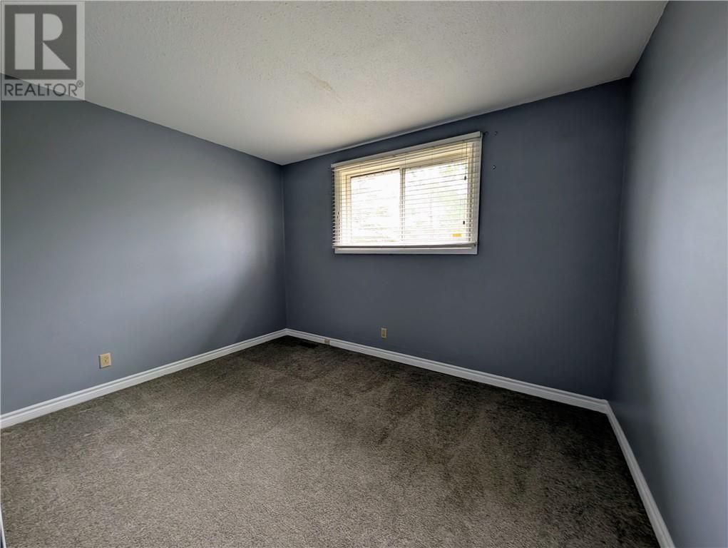 235 Mississauga Avenue - 11