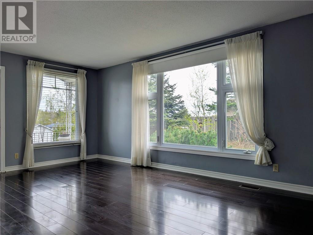 235 Mississauga Avenue - 15