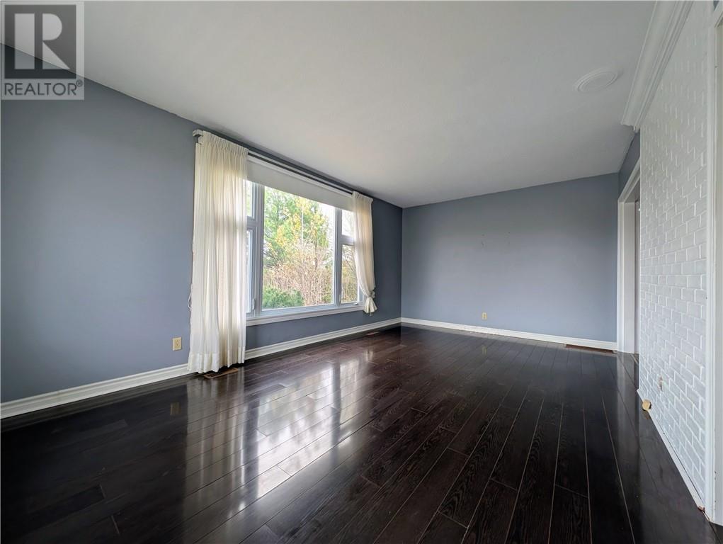 235 Mississauga Avenue - 17