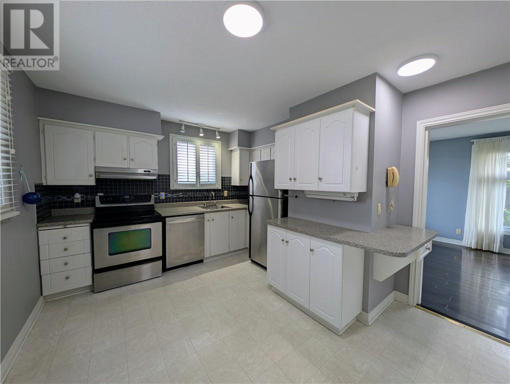 235 Mississauga Avenue - 4
