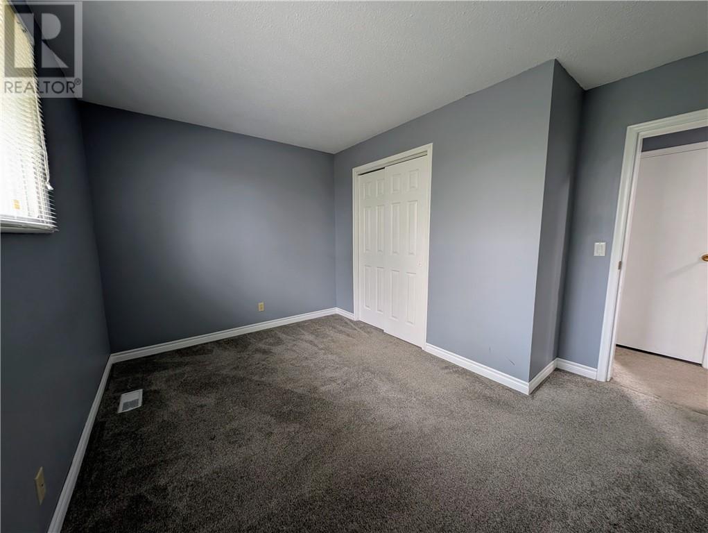 235 Mississauga Avenue - 6