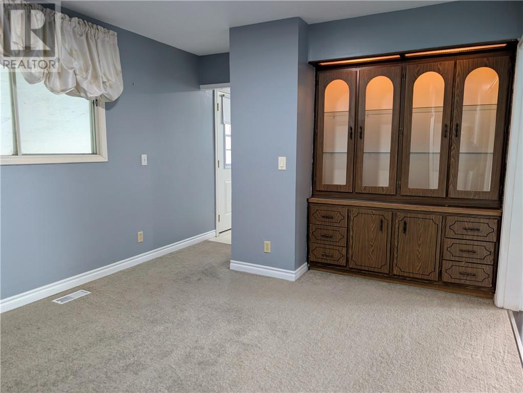 235 Mississauga Avenue - 9