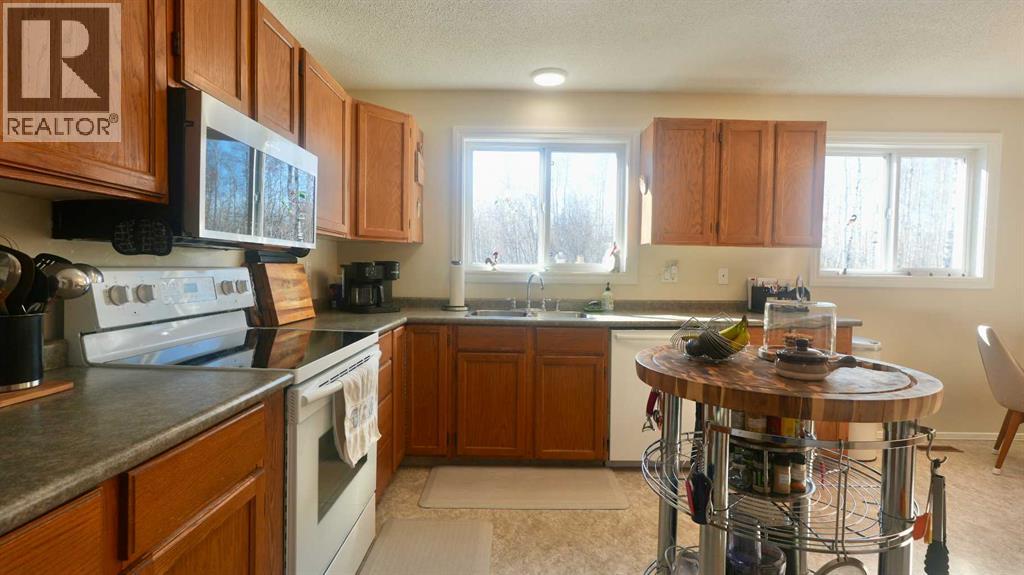 121, 842072 Range Road 241 — photo 22