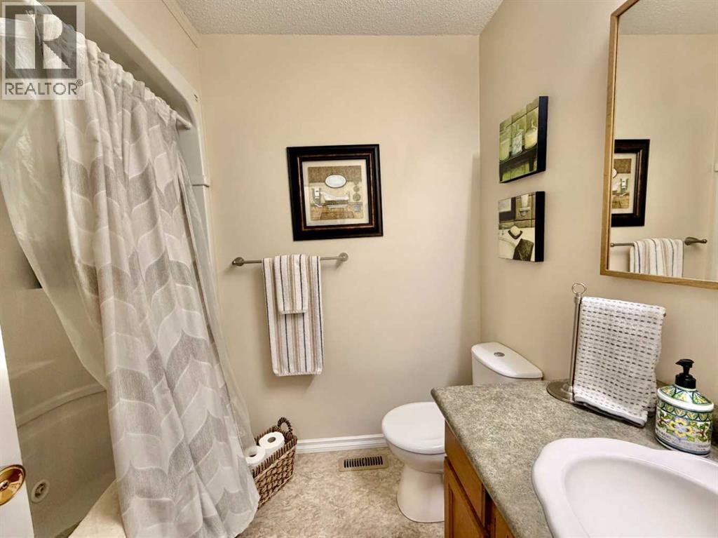 121, 842072 Range Road 241 — photo 44