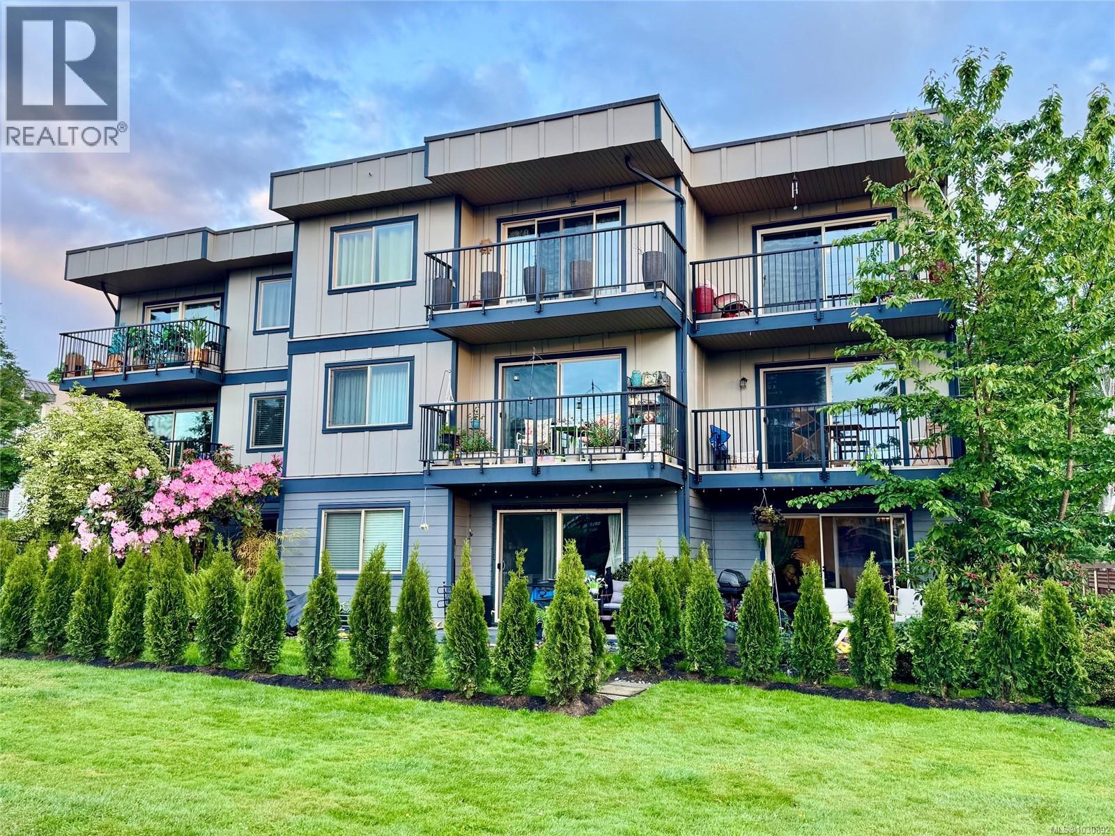 101 2427 Amherst Avenue, Sidney