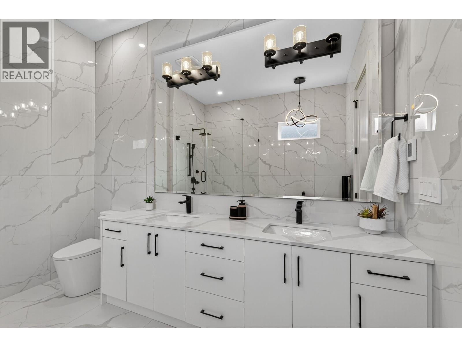 8932 Tavistock Road - 25