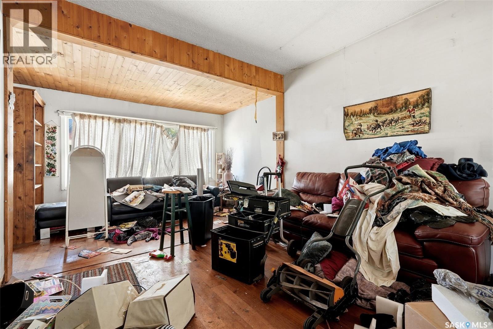 1355 Retallack STREET - 4