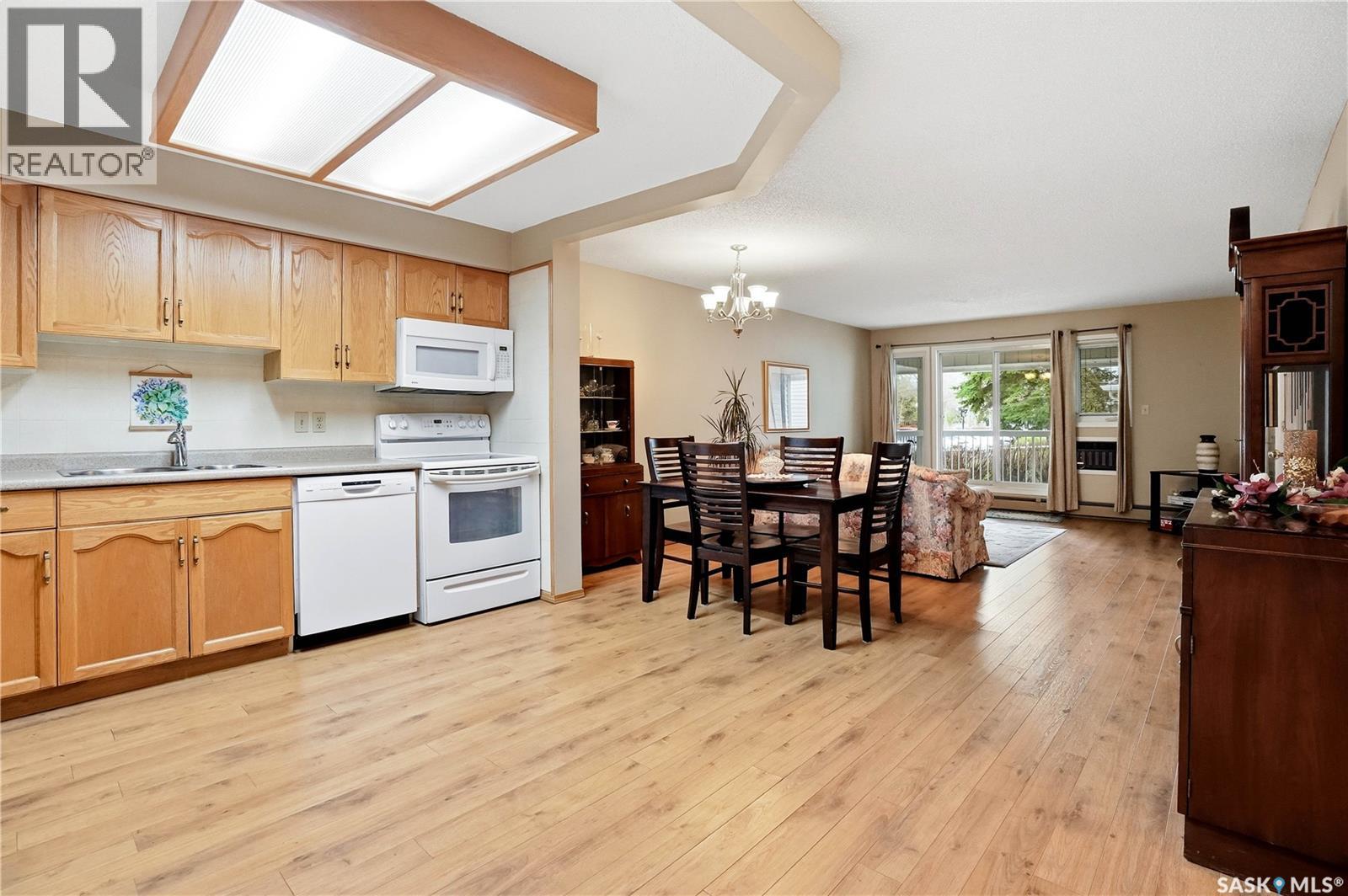 #134 960 Assiniboine AVENUE E - 8