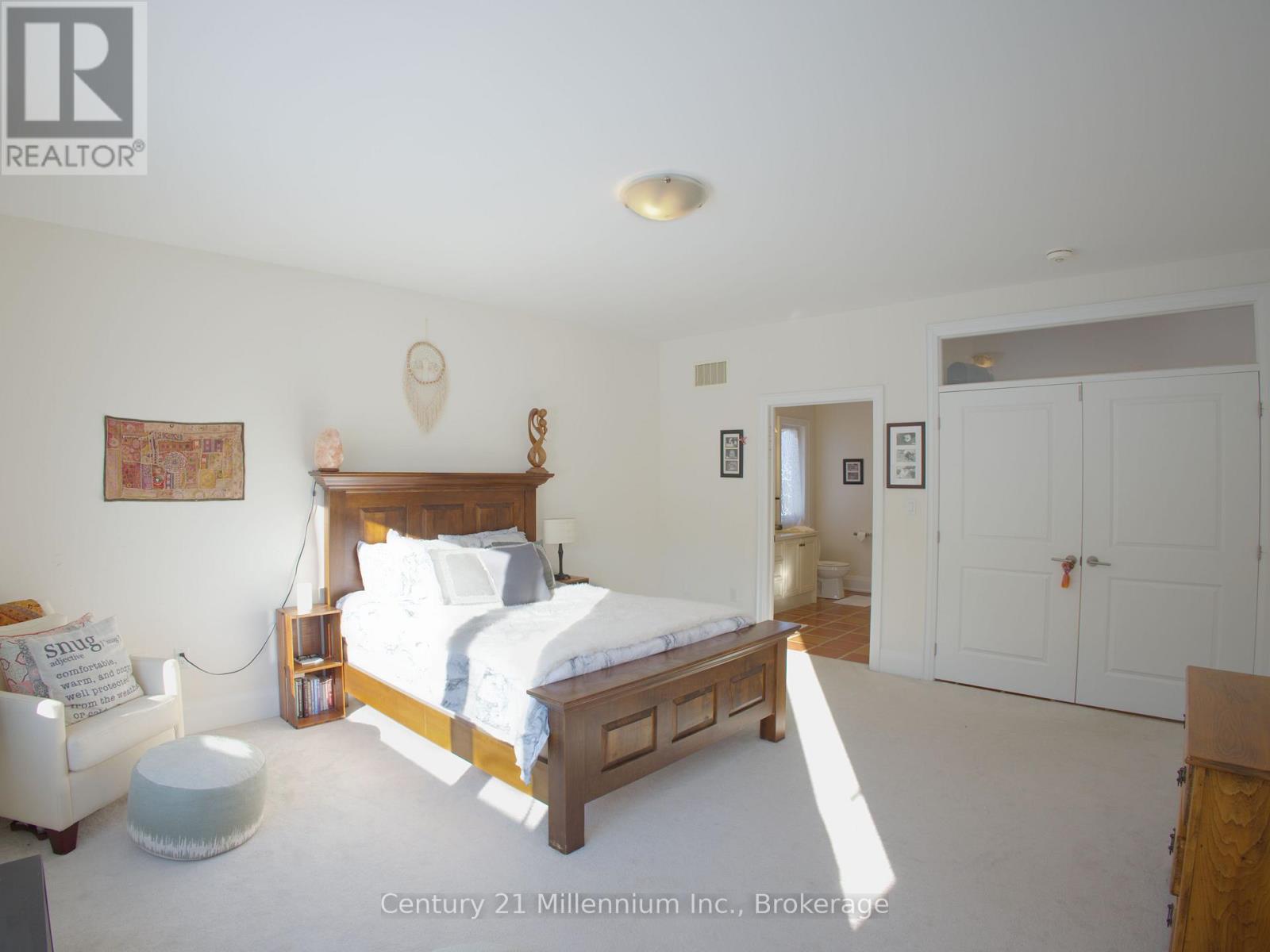 108 CREEKWOOD COURT - 12