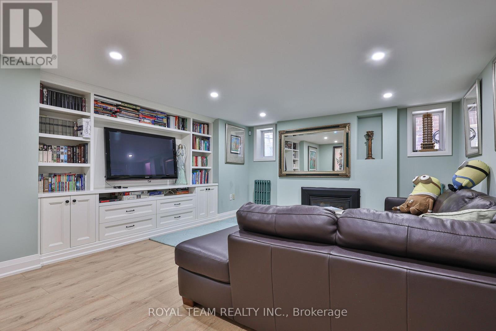 107 ESGORE DRIVE - 26