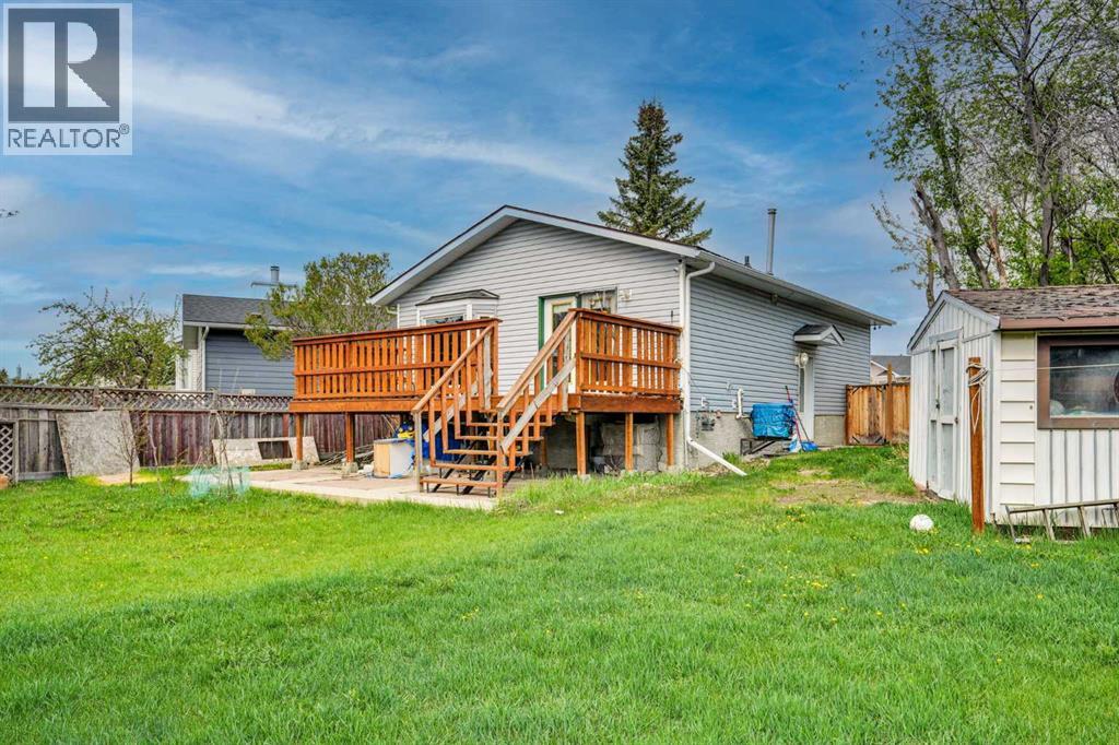 32 Taraglen Place NE - 30