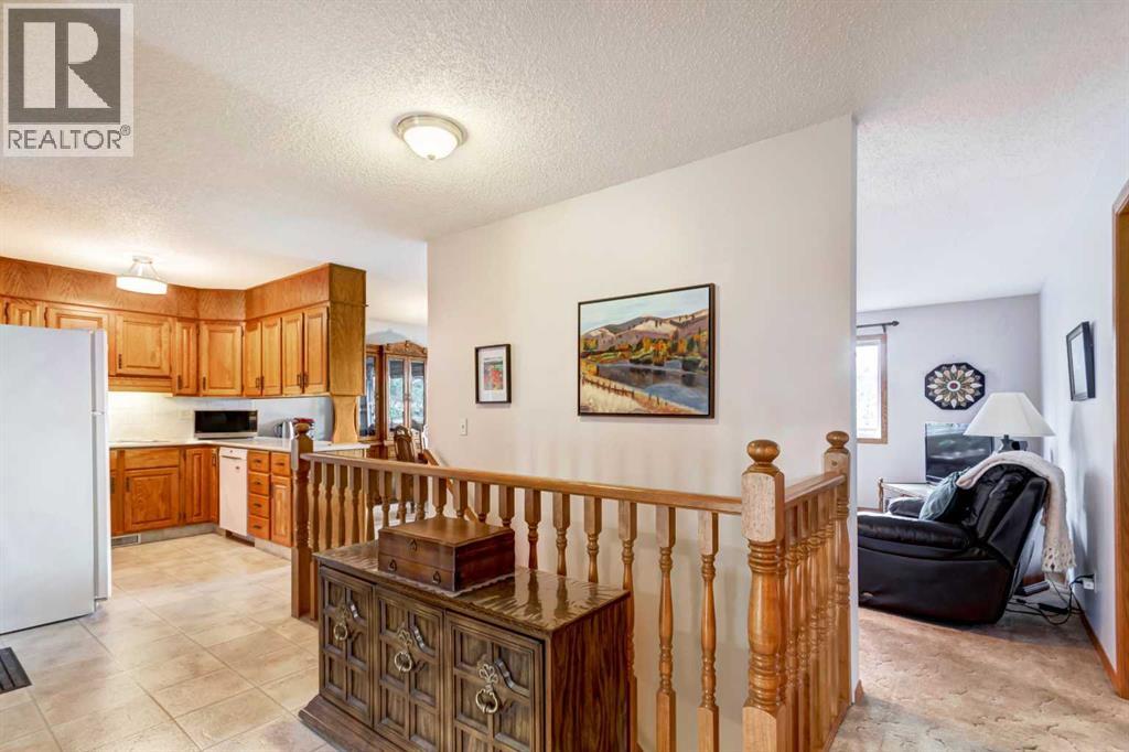 #30 118 Strathcona Road SW - 6
