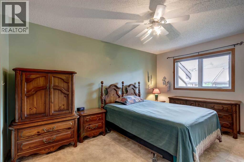 #30 118 Strathcona Road SW - 11